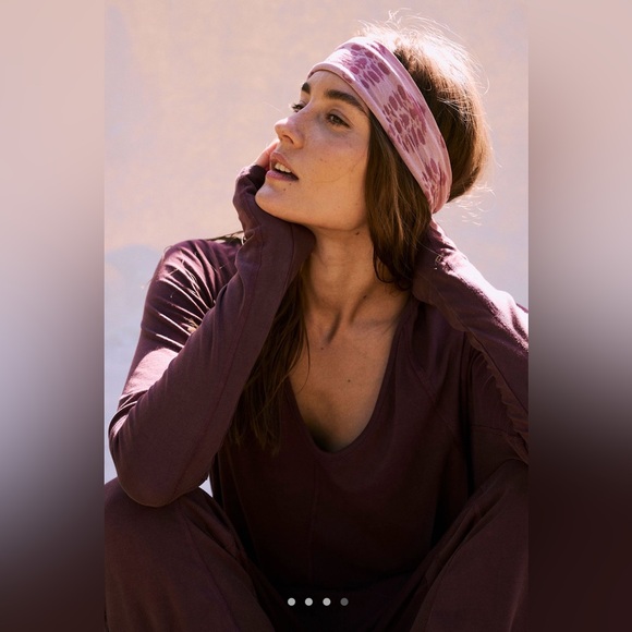 NWT FP Movement Hot Shot Long-Sleeve Onesie in Pomegranate - Picture 4 of 4